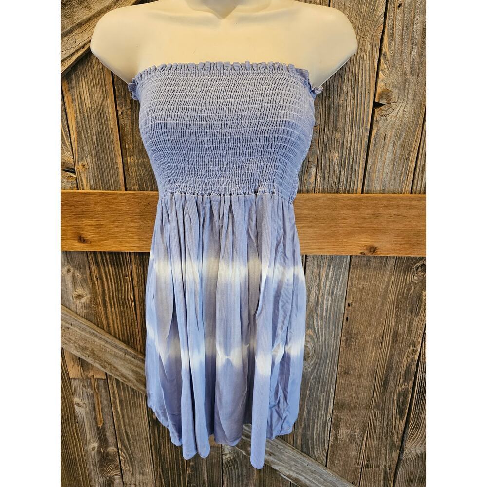 Mona b sz medium Smocked chest y2k tiedye blue chambray top beach summer EUC USA